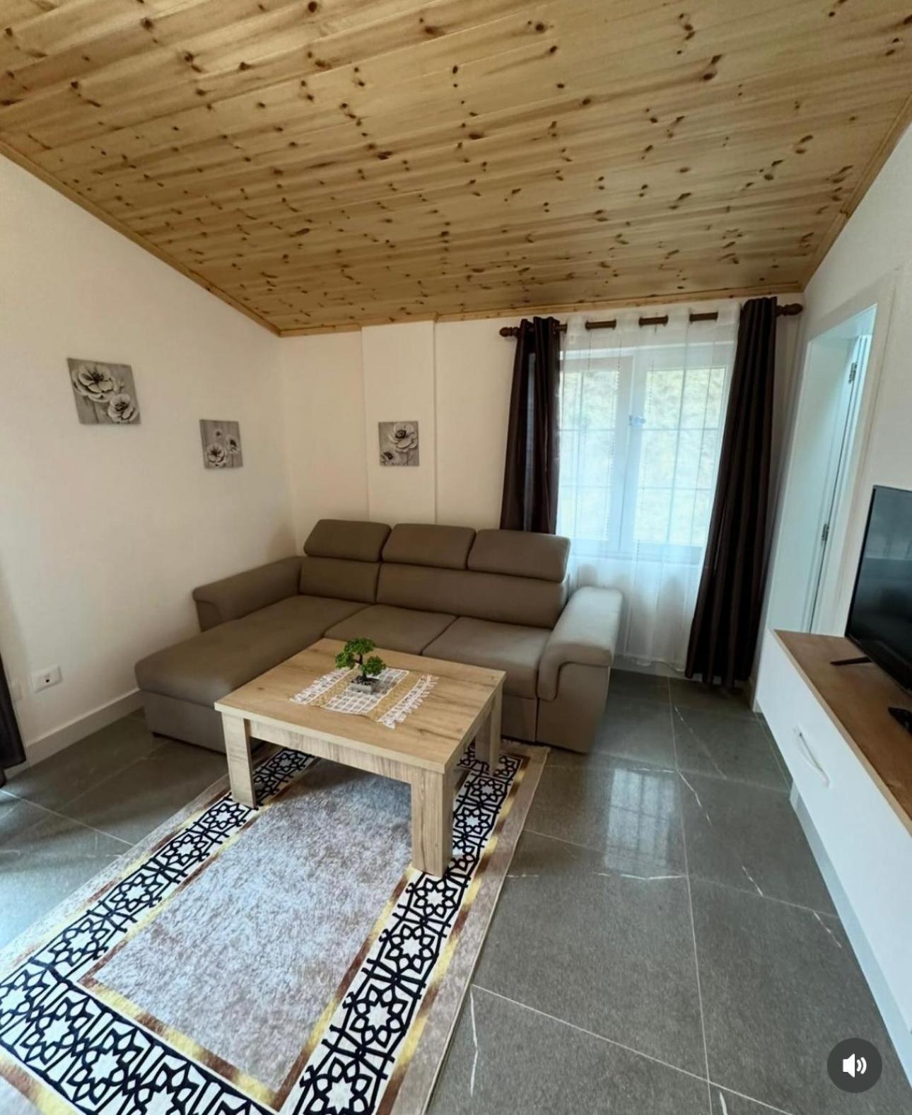 Qyteza Guest House & Camping Shkodër Eksteriør bilde
